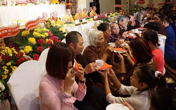 El consumo de alimentos vegetarianos: costumbre popular durante el Festival de Vu Lan ảnh 1 El consumo de alimentos vegetarianos: costumbre popular durante el Festival de Vu Lan ảnh 1