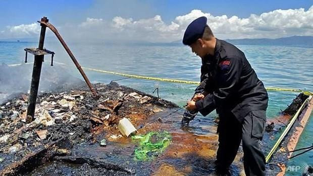 Provocan incendio de barco en Indonesia siete muertos y cuatro desaparecidos ảnh 1 Provocan incendio de barco en Indonesia siete muertos y cuatro desaparecidos ảnh 1