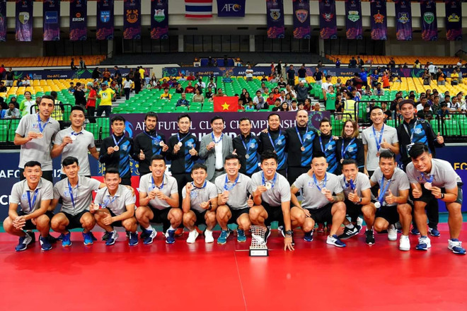 Gana Vietnam medalla de bronce en Campeonato Asiático de Futsal 2019 ảnh 1