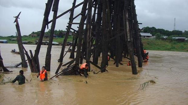 Tailandia: puente de madera más largo al borde del colapso por lluvias ảnh 1