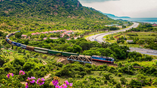 Línea ferroviaria Norte-Sur de Vietnam entre las más espectaculares del mundo ảnh 1 Línea ferroviaria Norte-Sur de Vietnam entre las más espectaculares del mundo ảnh 1