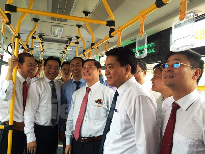 Inauguran nueva ruta de autobús al aeropuerto internacional de Noi Bai ảnh 2 Inauguran nueva ruta de autobús al aeropuerto internacional de Noi Bai ảnh 2