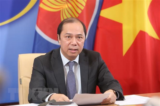 Promueve Vietnam esfuerzos conjuntos de ASEAN contra COVID-19 ảnh 1