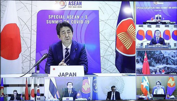 Cooperación ASEAN-Asia Oriental es la “llave” para hacer frente al COVID-19, afirma premier japonés ảnh 1 Cooperación ASEAN-Asia Oriental es la “llave” para hacer frente al COVID-19, afirma premier japonés ảnh 1