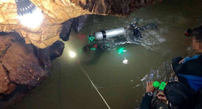 Muere un buzo en las labores de rescate de equipo de fútbol infantil tailandés ảnh 1  Muere un buzo en las labores de rescate de equipo de fútbol infantil tailandés ảnh 1