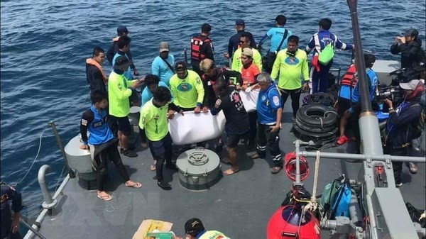 Tailandia imputa el hundimiento de barco en Phuket a turoperadores chinos ảnh 1 Tailandia imputa el hundimiento de barco en Phuket a turoperadores chinos ảnh 1