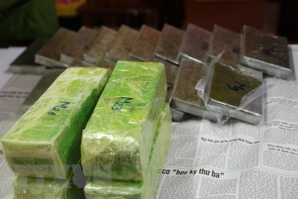 Incautan en Vietnam 19 ladrillos de heroína y cuatro kilogramos de metanfetamina desde Laos ảnh 1 Incautan en Vietnam 19 ladrillos de heroína y cuatro kilogramos de metanfetamina desde Laos ảnh 1