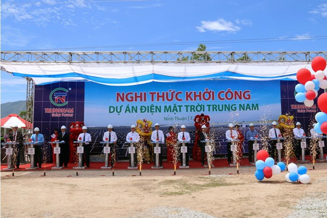 Construyen planta de energía solar en provincia centrovietnamita ảnh 1
