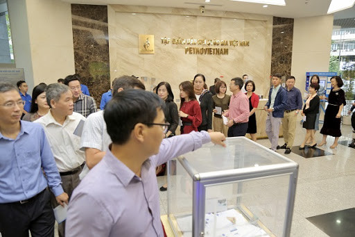 PVN dona unos 14 millones de dólares a víctimas de inundaciones en el centro ảnh 1 PVN dona unos 14 millones de dólares a víctimas de inundaciones en el centro ảnh 1