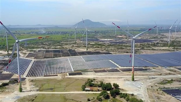 Phu Yen aprueba inversiones de 73 millones de dólares para proyecto de energía eólica ảnh 1