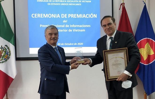 Entregan premios de prensa a periodistas mexicanos ảnh 1 Entregan premios de prensa a periodistas mexicanos ảnh 1