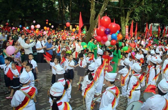 Inauguran nuevo año escolar en Vietnam ảnh 1 Inauguran nuevo año escolar en Vietnam ảnh 1