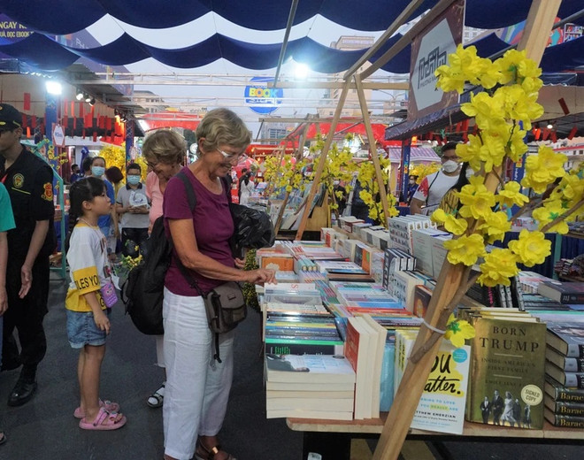 Festival callejero del Libro de Año Nuevo se celebrará del 7 al 14 de febrero en Ciudad Ho Chi Minh ảnh 1 Festival callejero del Libro de Año Nuevo se celebrará del 7 al 14 de febrero en Ciudad Ho Chi Minh ảnh 1