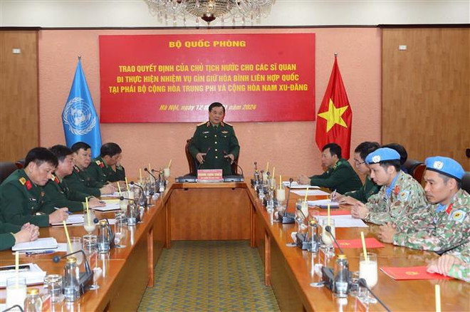 Cinco oficiales vietnamitas asignados a unirse a operaciones de paz de ONU ảnh 1 Cinco oficiales vietnamitas asignados a unirse a operaciones de paz de ONU ảnh 1