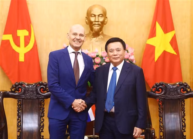 Academia Nacional de Política Ho Chi Minh busca cooperar con instituciones holandesas ảnh 1