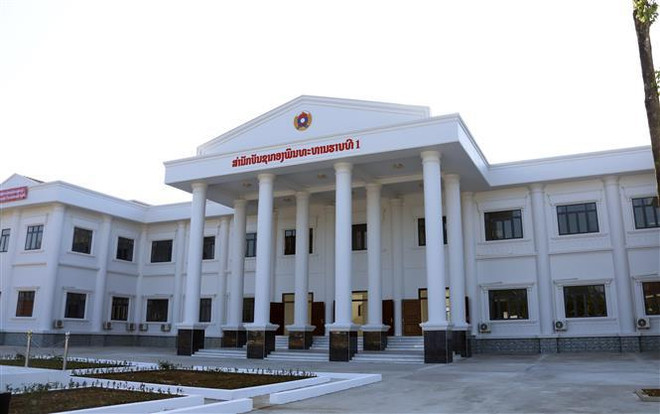 Ministerio de Defensa de Vietnam entrega cuartel general al ejército de Laos ảnh 1 Ministerio de Defensa de Vietnam entrega cuartel general al ejército de Laos ảnh 1