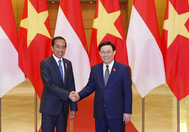 Titular del Parlamento de Vietnam se reúne con presidente indonesio ảnh 1 Titular del Parlamento de Vietnam se reúne con presidente indonesio ảnh 1