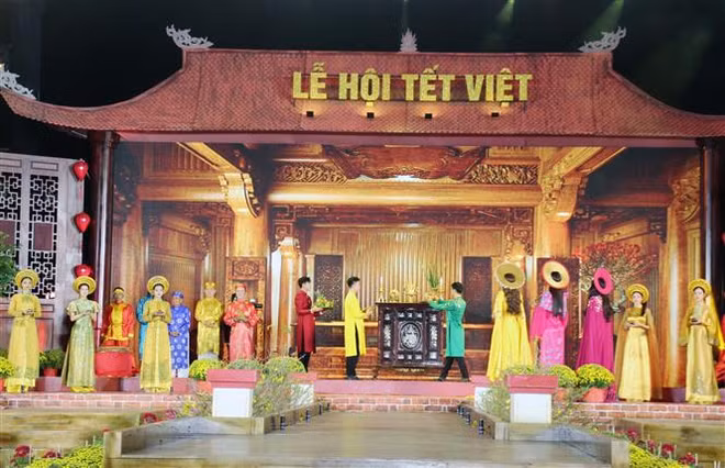  Inauguran en Ciudad Ho Chi Minh el Festival del Año Nuevo Lunar 2024 ảnh 1
