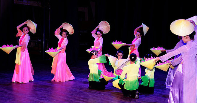 Ensalzan diversidad cultural de países sudesteasiáticos en provincia vietnamita ảnh 1