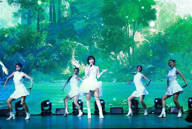 Presidente surcoreano asiste a programa de intercambio cultural Corea del Sur-Vietnam ảnh 2 Presidente surcoreano asiste a programa de intercambio cultural Corea del Sur-Vietnam ảnh 2