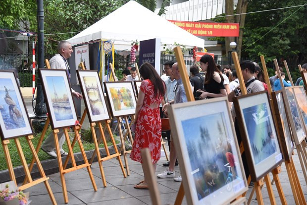 Hanoi acoge evento artístico y cultural sobre Europa ảnh 3