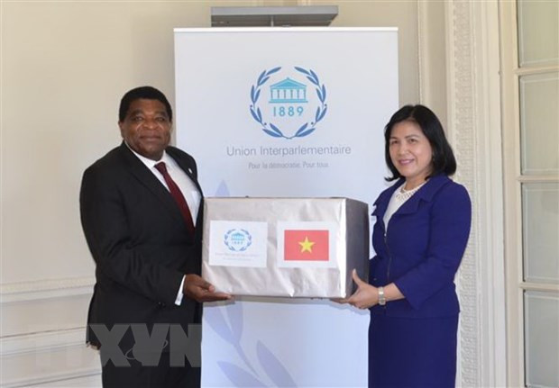 Obsequia Vietnam mascarillas sanitarias a la Unión Interparlamentaria ảnh 1 Obsequia Vietnam mascarillas sanitarias a la Unión Interparlamentaria ảnh 1