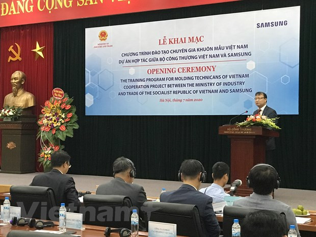 Vietnam y Samsung cooperan en formación de especialistas en moldes ảnh 1 Vietnam y Samsung cooperan en formación de especialistas en moldes ảnh 1