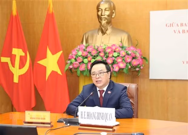 Partidos Comunistas de Vietnam y Cuba fortalecen relaciones ảnh 1