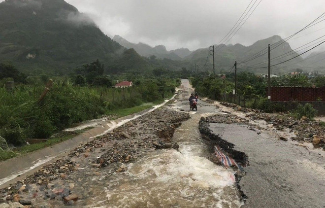 Desastres naturales provocan grandes pérdidas para la región montañosa del norte de Vietnam ảnh 1 Desastres naturales provocan grandes pérdidas para la región montañosa del norte de Vietnam ảnh 1