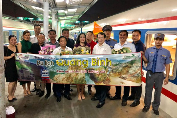 Tren chárter, nuevo producto turístico de la provincia vietnamita de Quang Binh ảnh 1 Tren chárter, nuevo producto turístico de la provincia vietnamita de Quang Binh ảnh 1