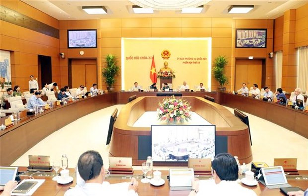 Diputados debaten garantía de derechos para trabajadores vietnamitas enviados al exterior ảnh 1 Diputados debaten garantía de derechos para trabajadores vietnamitas enviados al exterior ảnh 1