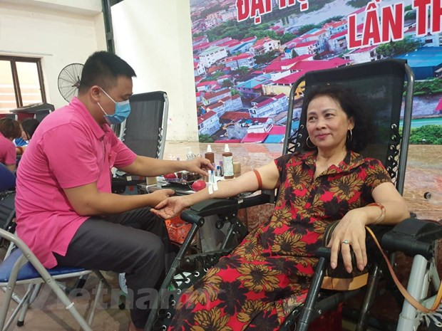 Nutrida participación en donación de sangre en provincia de Bac Giang ảnh 1