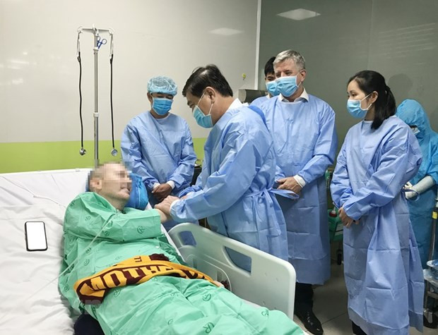 Medios de prensa estadounidenses destacan esfuerzos de Vietnam en tratamiento de paciente británico ảnh 1 Medios de prensa estadounidenses destacan esfuerzos de Vietnam en tratamiento de paciente británico ảnh 1