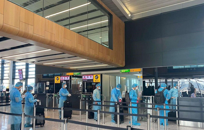 Repatrían a 240 vietnamitas en Filipinas a causa de COVID-19 ảnh 1 Repatrían a 240 vietnamitas en Filipinas a causa de COVID-19 ảnh 1