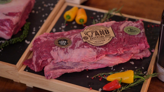 Asado y vinos de Argentina deleitan al público vietnamita ảnh 3