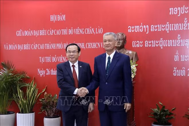Ciudad Ho Chi Minh y Laos por intensificar cooperación ảnh 1