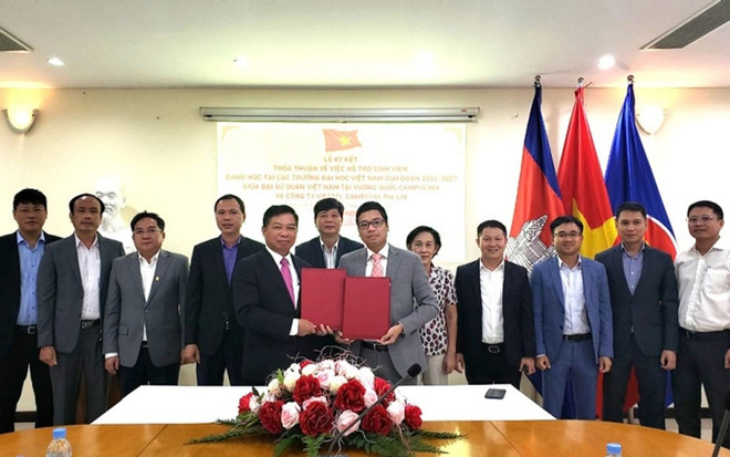 Empresas vietnamitas en Camboya apoyan a compatriotas en circunstancias difíciles ảnh 1 Empresas vietnamitas en Camboya apoyan a compatriotas en circunstancias difíciles ảnh 1