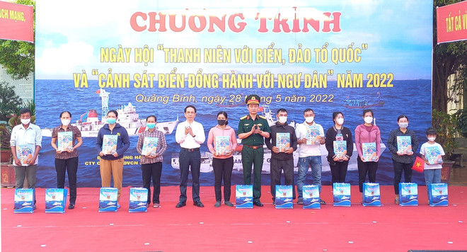 Jóvenes de provincia vietnamita de Quang Binh por proteger mar e islas de la Patria ảnh 1 Jóvenes de provincia vietnamita de Quang Binh por proteger mar e islas de la Patria ảnh 1