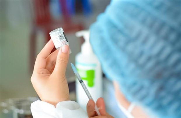 Registra Vietnam más de mil casos nuevos de COVID-19 ảnh 1