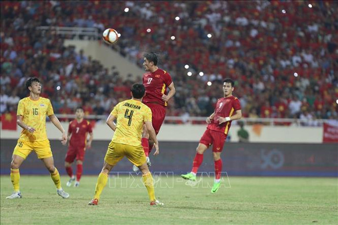 Fanáticos del Sudeste Asiático admiran récord de selección de fútbol de Vietnam en SEA Games 31 ảnh 1