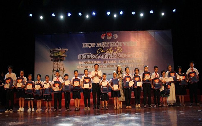 Otorgan en Vietnam becas a estudiantes con desventajas económicas ảnh 1 Otorgan en Vietnam becas a estudiantes con desventajas económicas ảnh 1