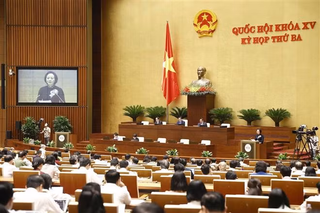 Parlamento vietnamita continúa debates sobre proyectos de leyes ảnh 1