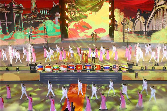 Clausuran en Vietnam los SEA Games 31 ảnh 1 Clausuran en Vietnam los SEA Games 31 ảnh 1