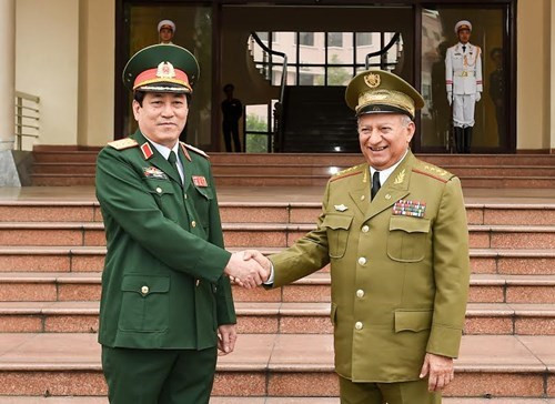 Vietnam y Cuba ratifican esfuerzos por impulsar nexos en defensa ảnh 1 Vietnam y Cuba ratifican esfuerzos por impulsar nexos en defensa ảnh 1