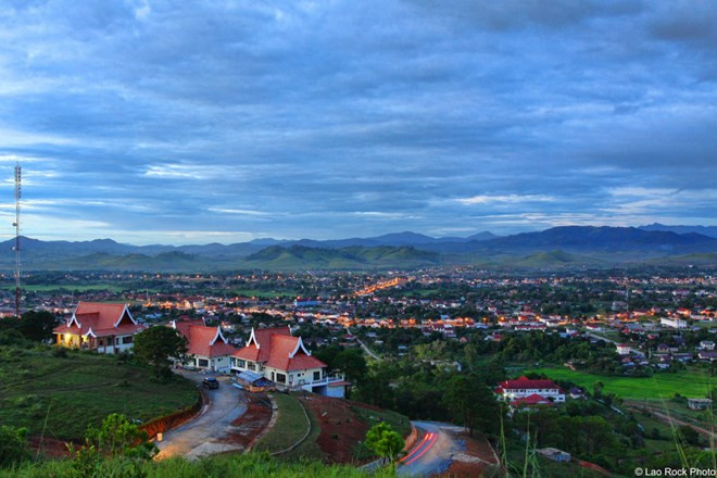 Ciudad Ho Chi Minh estrecha cooperación con localidad laosiana de Xieng Khouang ảnh 1