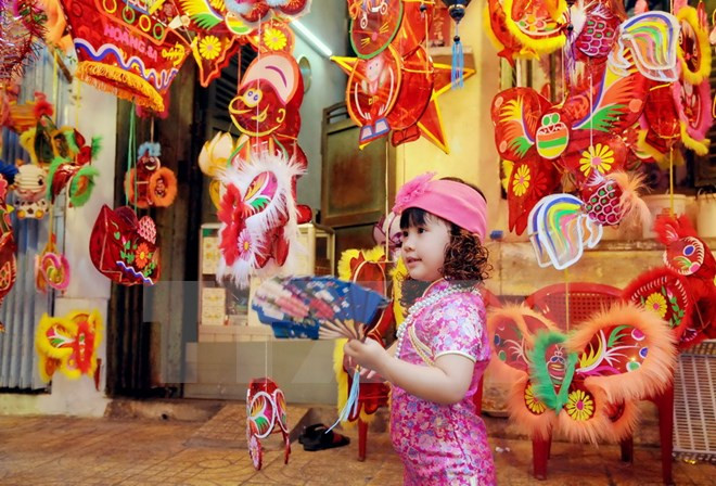 Efectúan en Hanoi actividades en saludo a Fiesta de Medio Otoño ảnh 1 Efectúan en Hanoi actividades en saludo a Fiesta de Medio Otoño ảnh 1