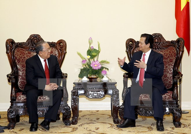 Premier vietnamita recibe a gobernador de Banco central de Myanmar ảnh 1 Premier vietnamita recibe a gobernador de Banco central de Myanmar ảnh 1