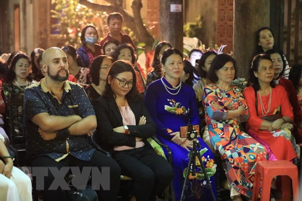 Hanoi por preservar Ca Tru, canto ceremonial de Vietnam ảnh 2 Hanoi por preservar Ca Tru, canto ceremonial de Vietnam ảnh 2