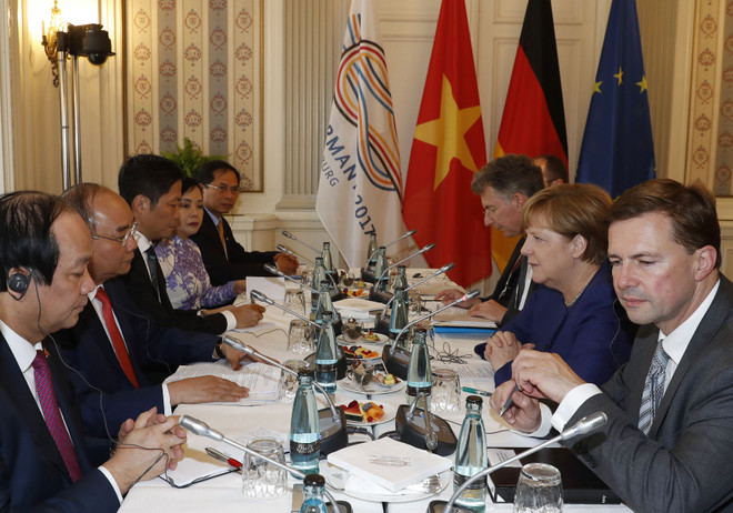 Premier vietnamita llama a más inversiones de Pymes alemanas ảnh 2