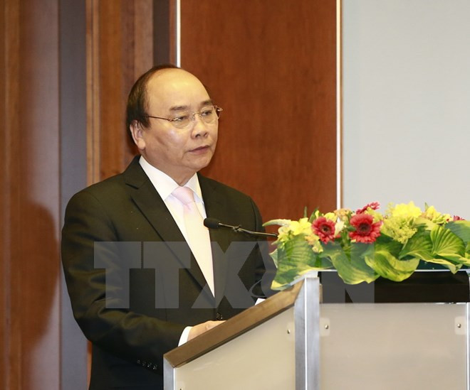 Premier Xuan Phuc llama a asistencia alemana para desarrollo sostenible de Vietnam ảnh 1